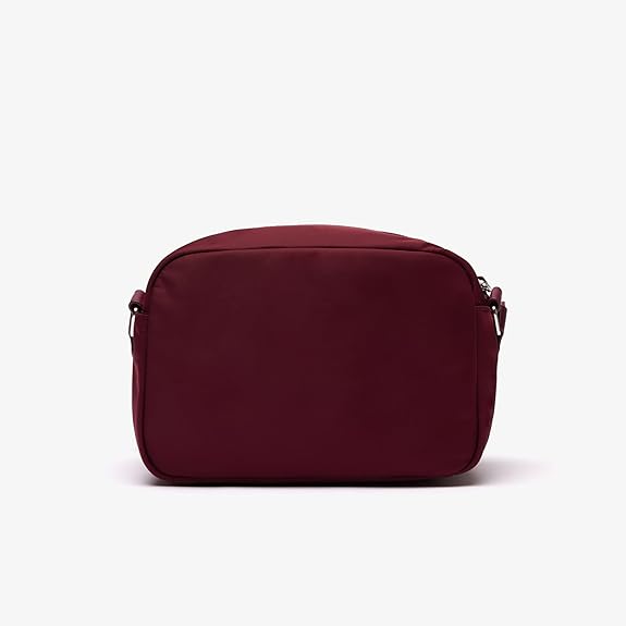 Saccoche LACOSTE V̲o̲i̲r̲ ̲l̲e̲s̲ ̲c̲o̲u̲l̲e̲u̲r̲s̲ NU4489SG