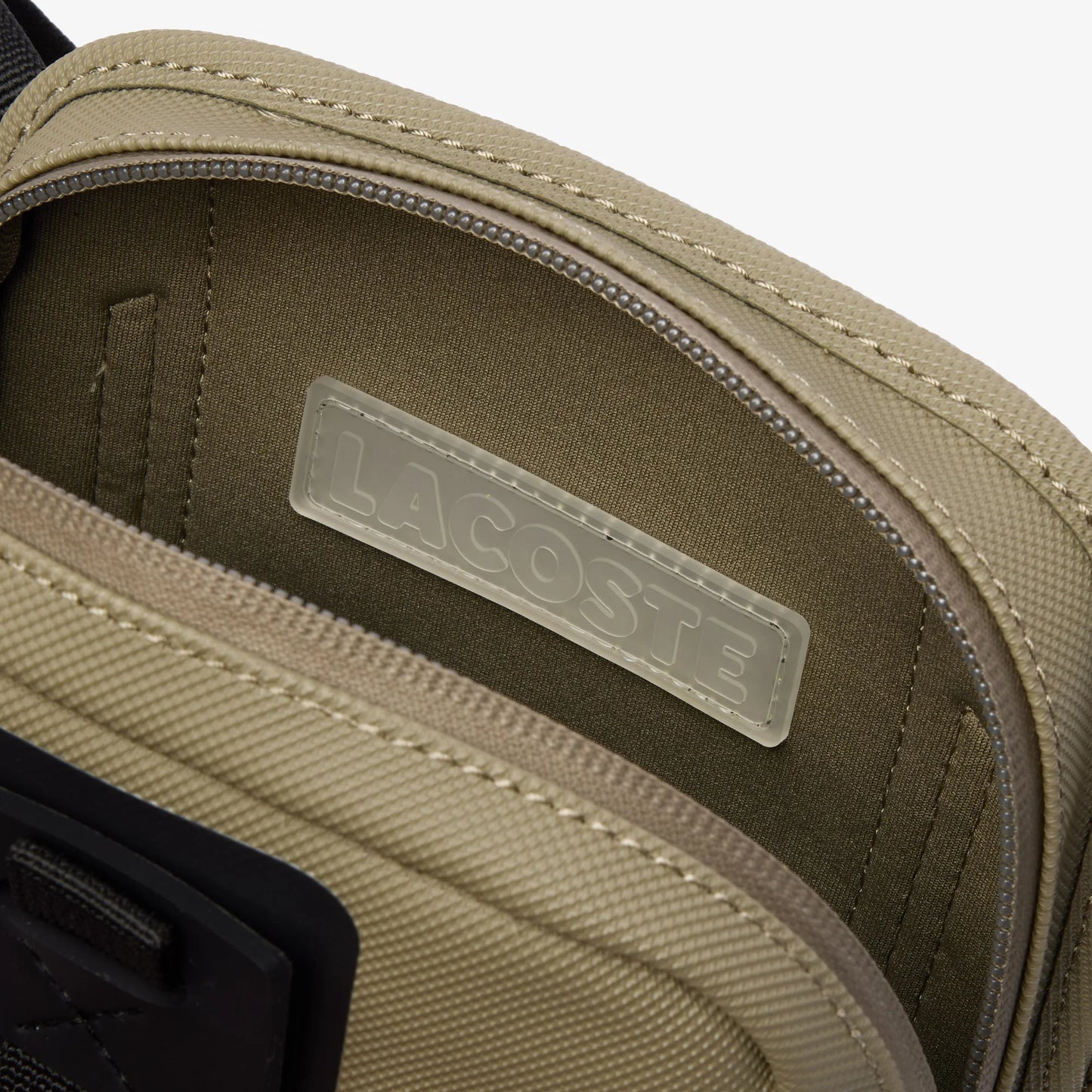 Sacoche LACOSTE VERTICAL CROSSOVER BAG NH4470OO