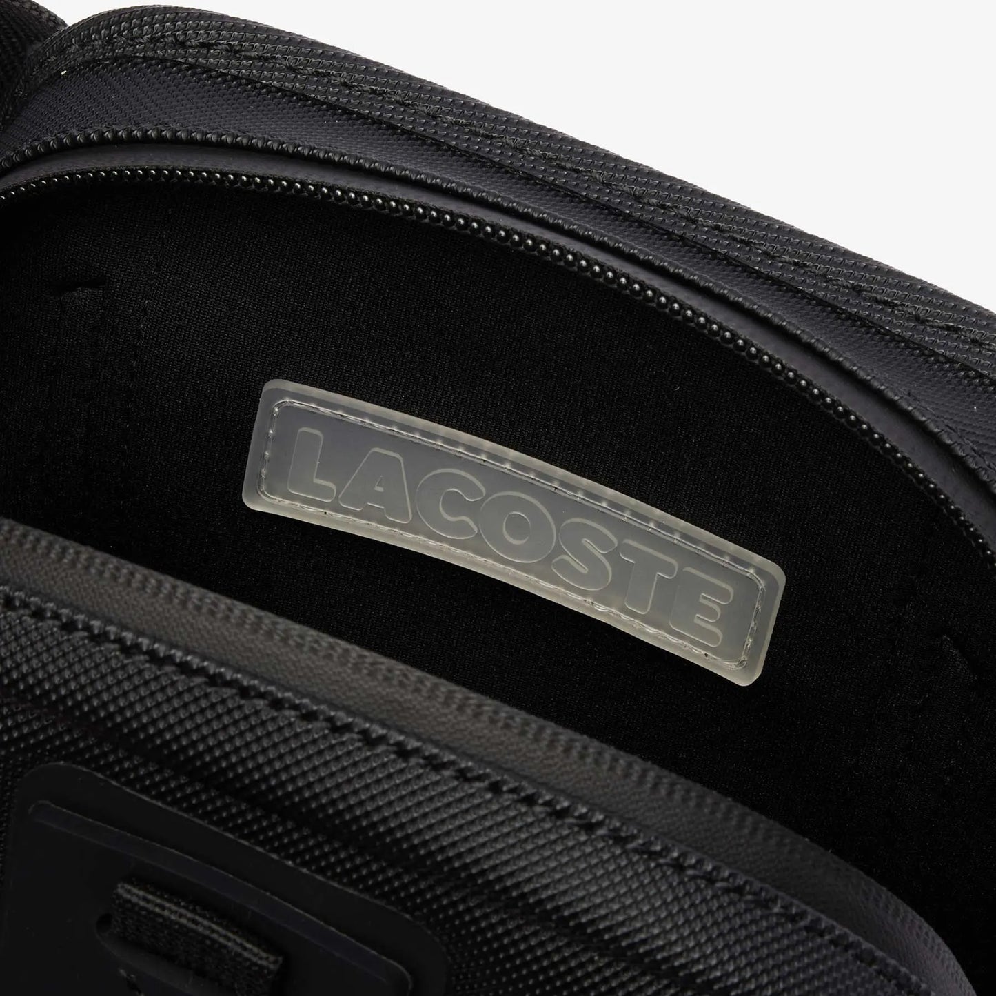 Sacoche LACOSTE VERTICAL CROSSOVER BAG NH4470OO